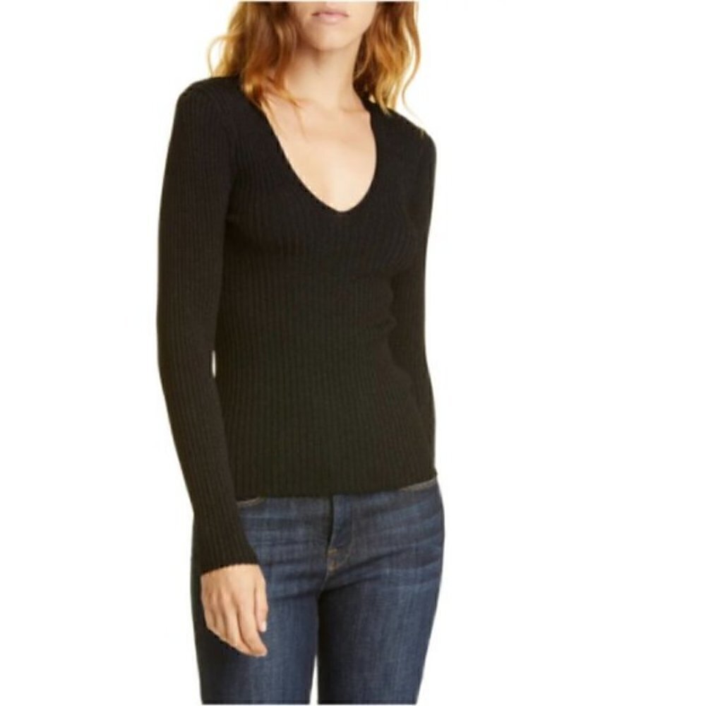 NWOT Lewit luxury Metallic Detail Ribbed Sweater
